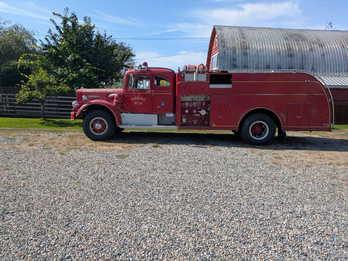 Autocar-pumper-1954-red-4