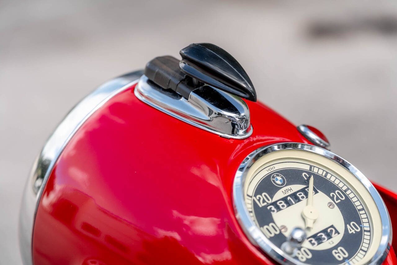 BMW-R-Series-1968-Motorcycles-Scooters-13