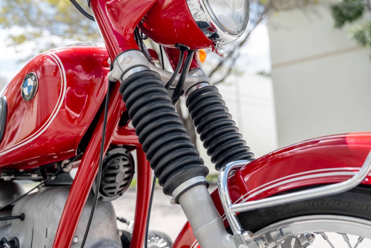 BMW-R-Series-1968-Motorcycles-Scooters-25