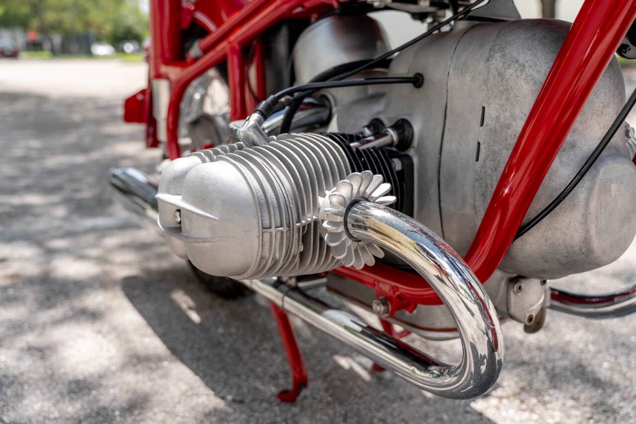 BMW-R-Series-1968-Motorcycles-Scooters-34