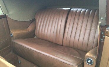 Bentley-4-14-litre-1936-Beige-Saddle-11
