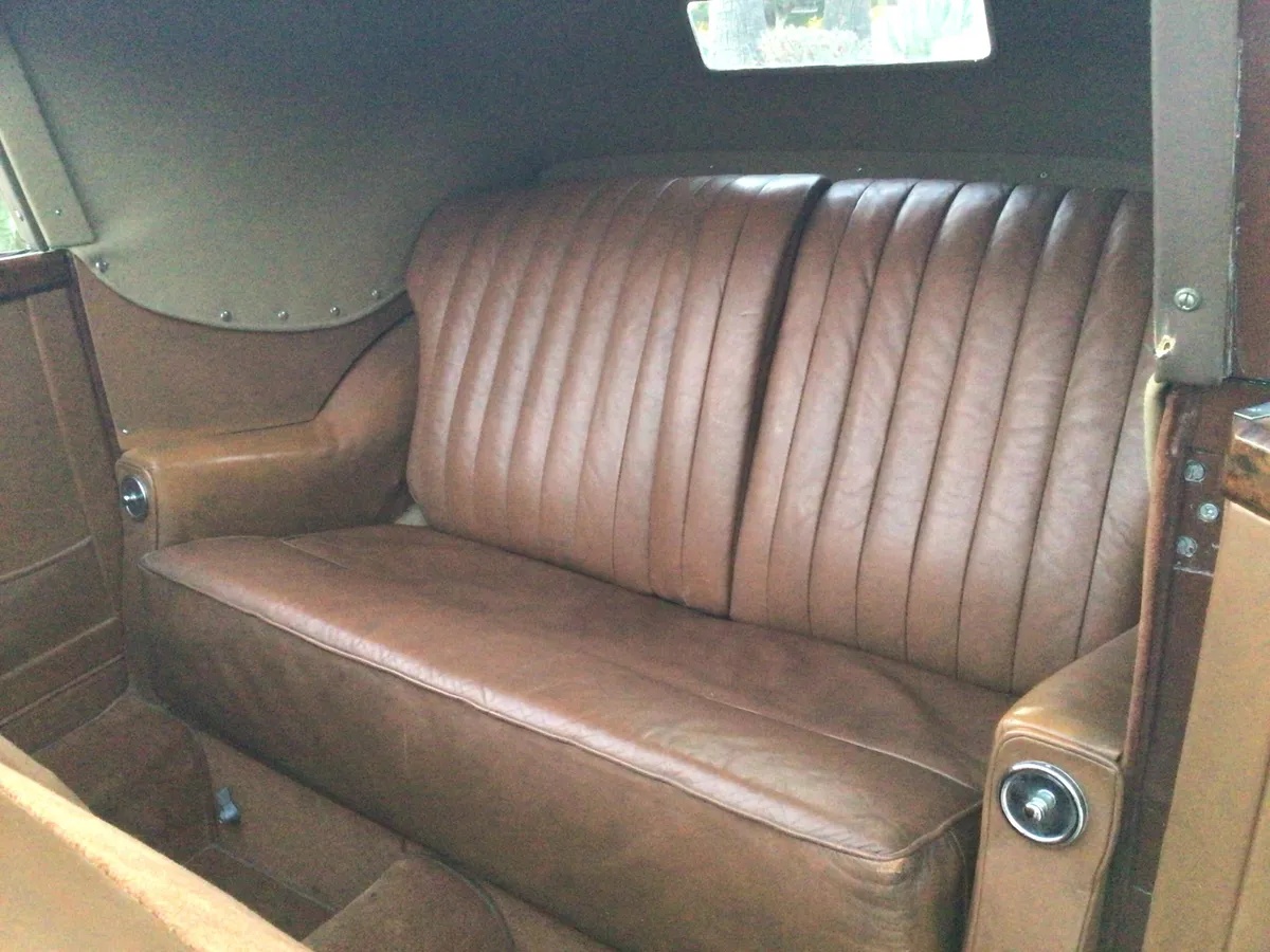 Bentley-4-14-litre-1936-Beige-Saddle-11