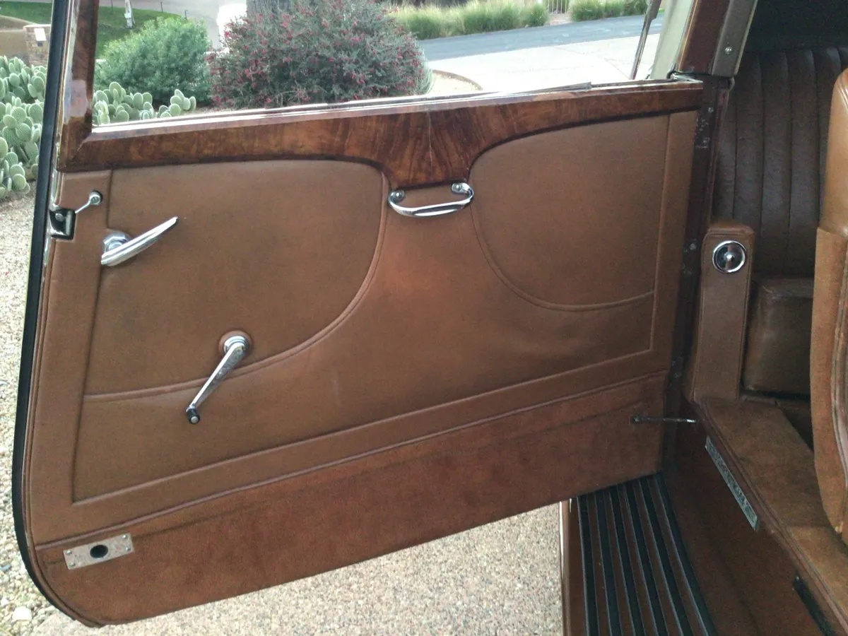 Bentley-4-14-litre-1936-Beige-Saddle-5