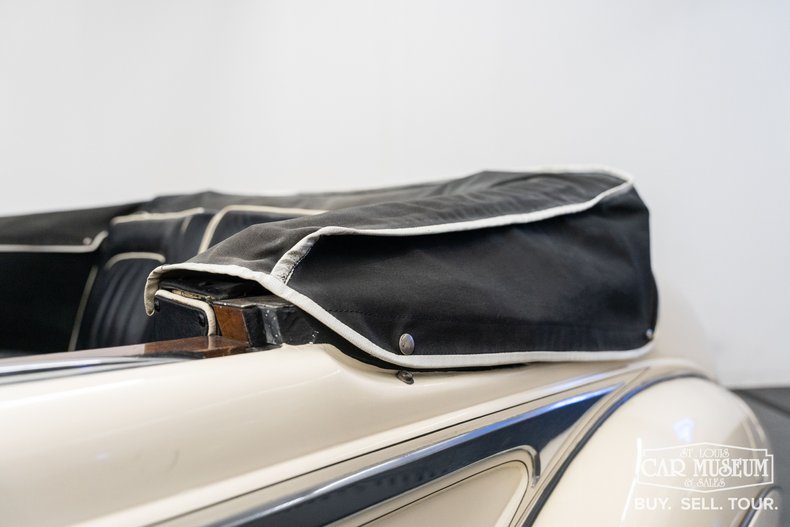 Bentley-Mark-vi-1950-Cream-Black-Leather-16