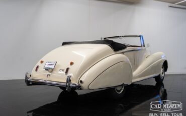Bentley-Mark-vi-1950-Cream-Black-Leather-20