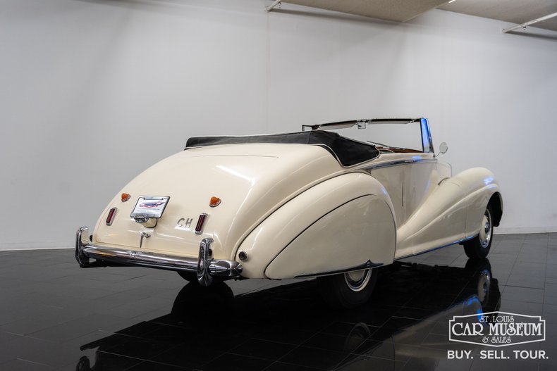 Bentley-Mark-vi-1950-Cream-Black-Leather-20
