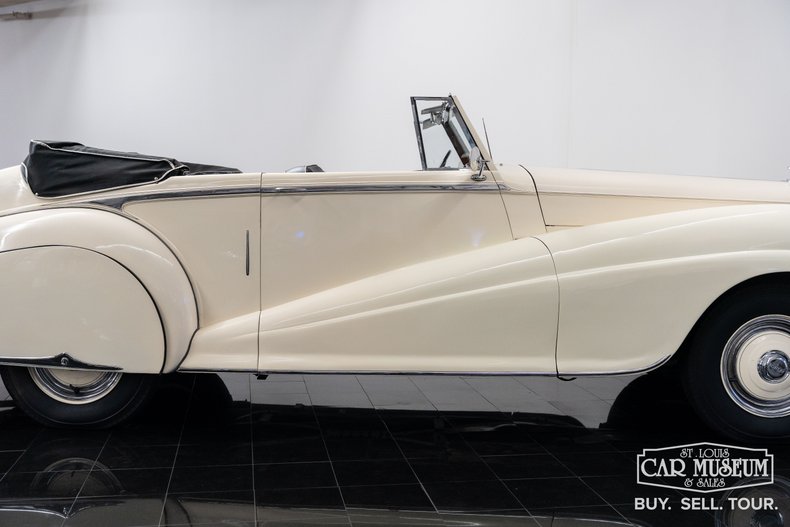 Bentley-Mark-vi-1950-Cream-Black-Leather-23