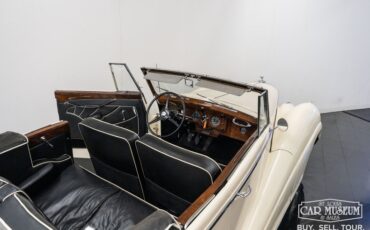 Bentley-Mark-vi-1950-Cream-Black-Leather-26