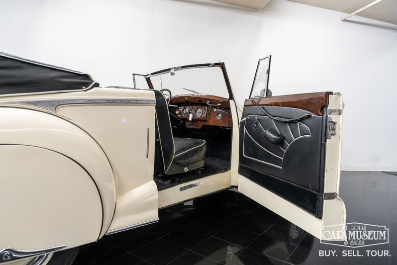 Bentley-Mark-vi-1950-Cream-Black-Leather-28