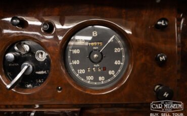 Bentley-Mark-vi-1950-Cream-Black-Leather-41