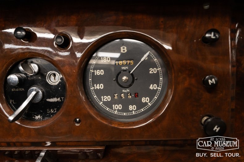 Bentley-Mark-vi-1950-Cream-Black-Leather-41