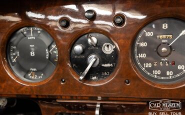 Bentley-Mark-vi-1950-Cream-Black-Leather-42