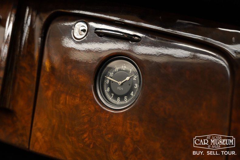 Bentley-Mark-vi-1950-Cream-Black-Leather-8