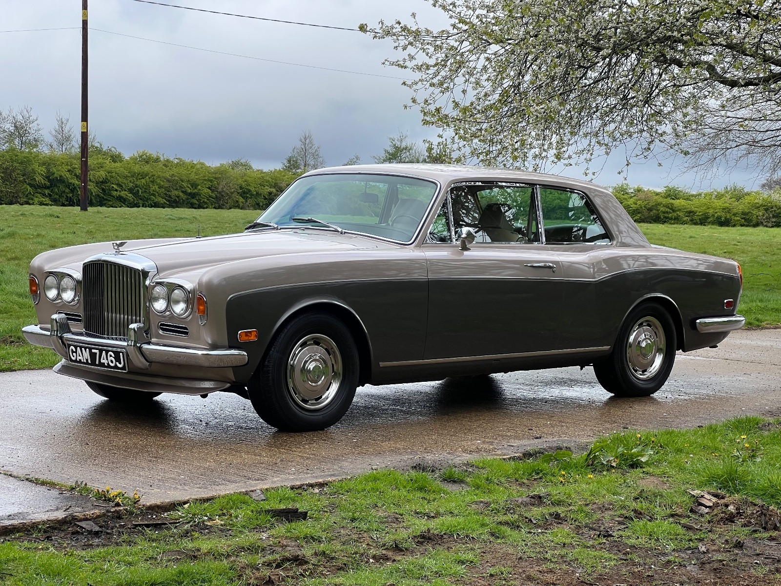 Bentley-T1-2-Door-Saloon-1970-Coupe-1