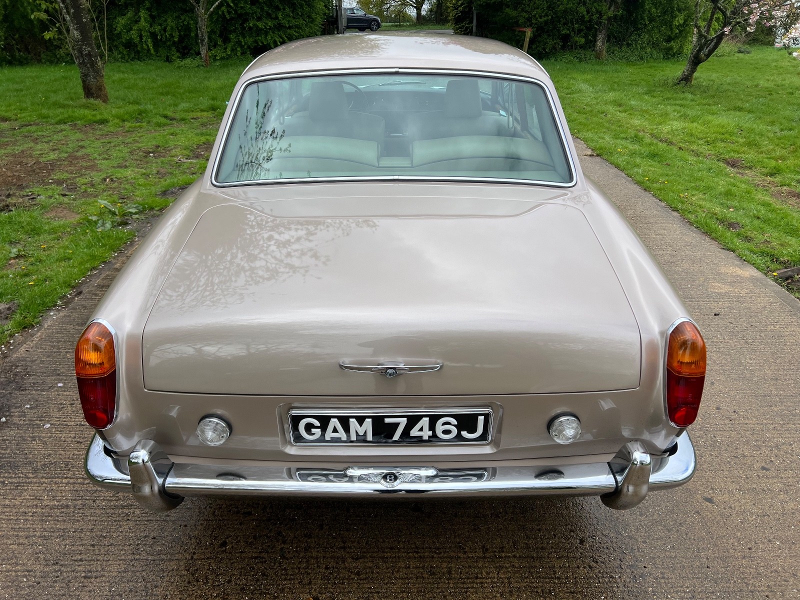 Bentley-T1-2-Door-Saloon-1970-Coupe-13