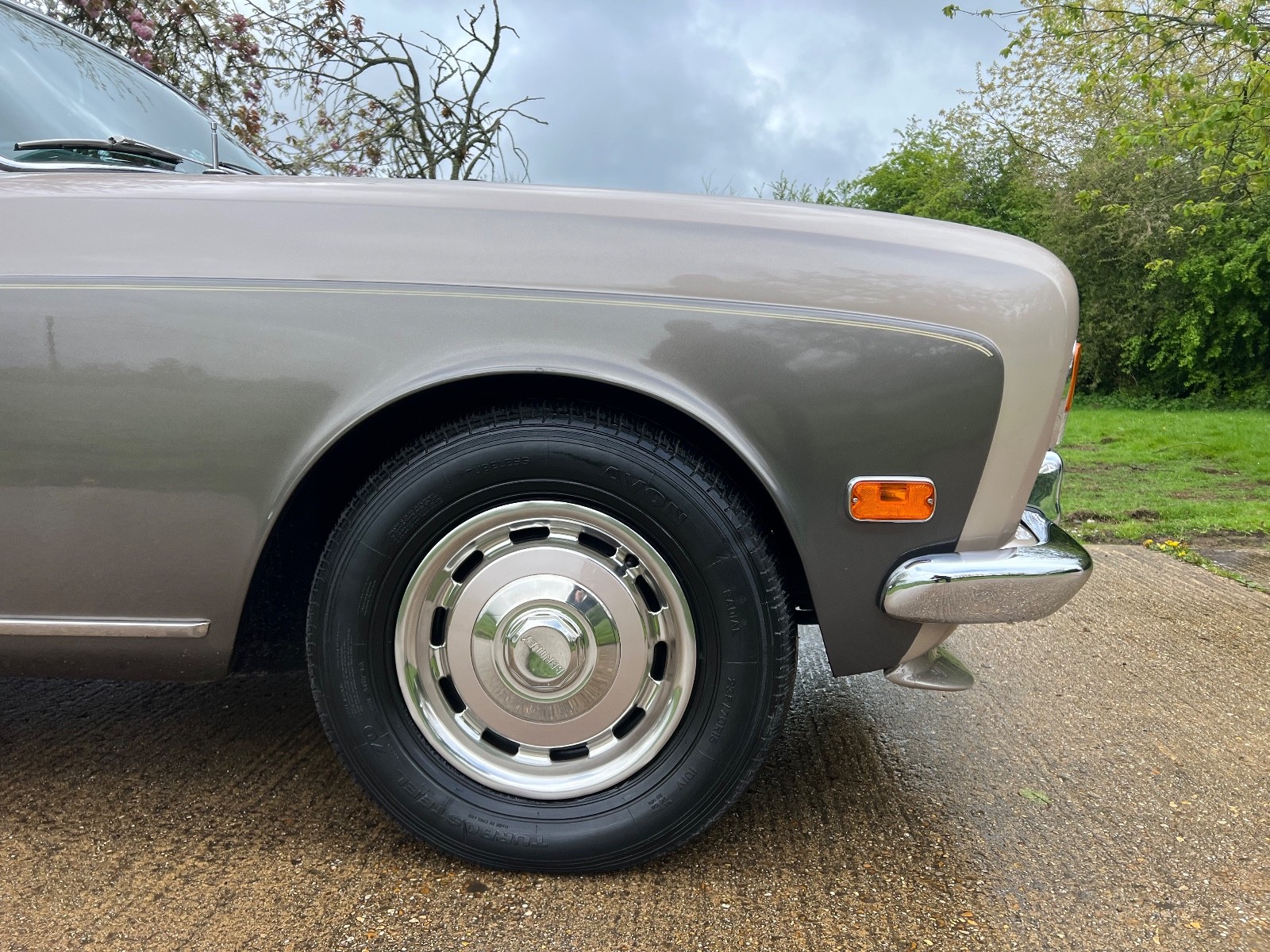 Bentley-T1-2-Door-Saloon-1970-Coupe-15