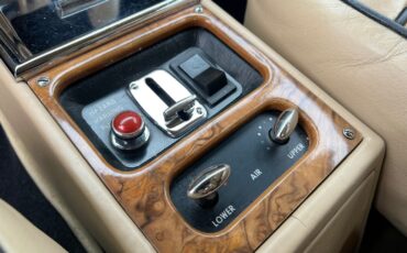 Bentley-T1-2-Door-Saloon-1970-Coupe-20