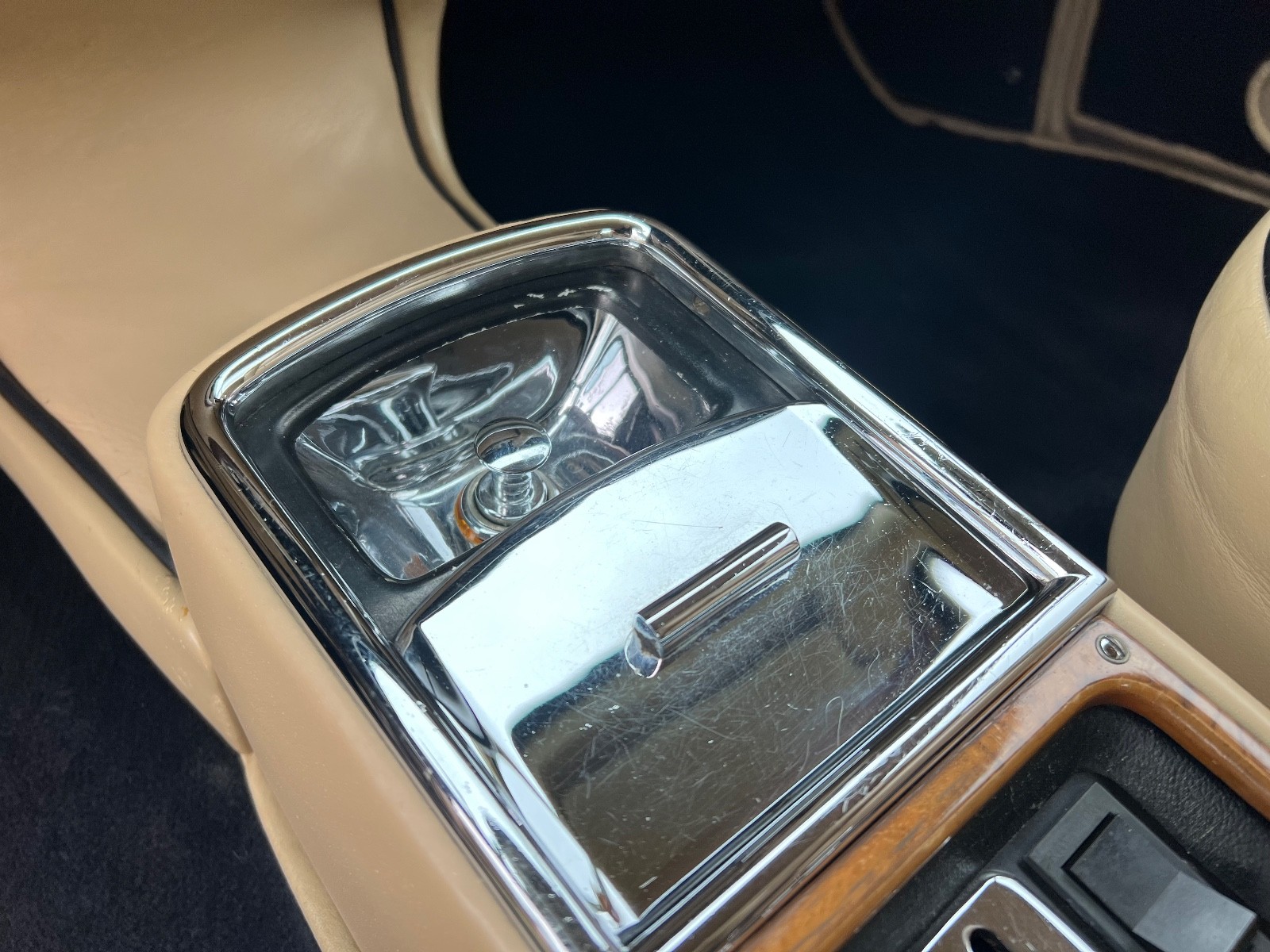 Bentley-T1-2-Door-Saloon-1970-Coupe-21