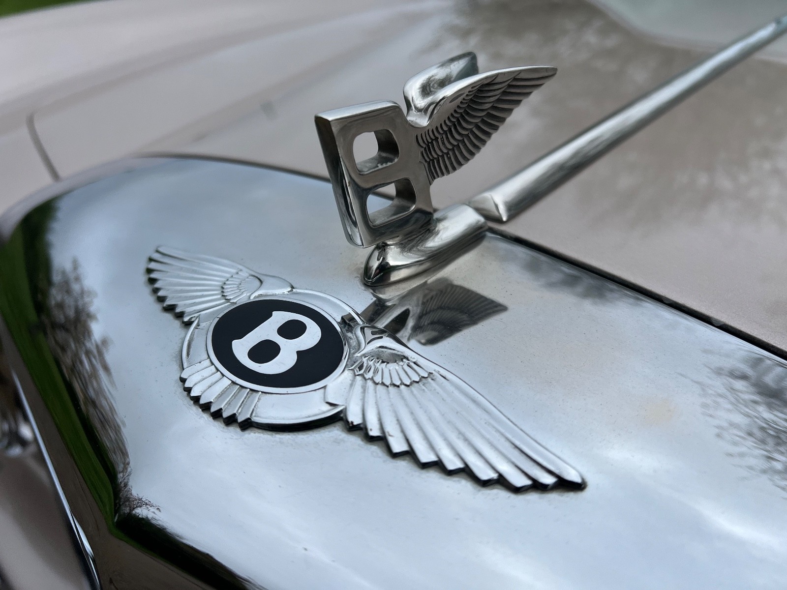 Bentley-T1-2-Door-Saloon-1970-Coupe-28