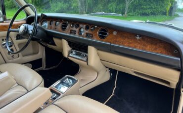 Bentley-T1-2-Door-Saloon-1970-Coupe-33