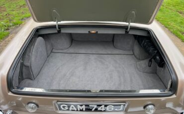 Bentley-T1-2-Door-Saloon-1970-Coupe-35