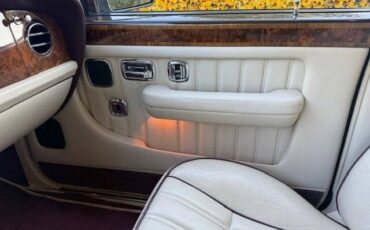 Bentley-brooklands-lwb-1996-black-19