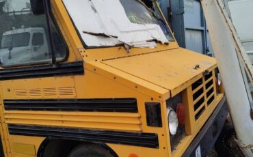 Blue-bird-bus-1989-yellow-1