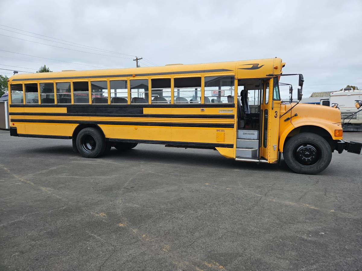 Bluebird-bus-diesel-1993-5