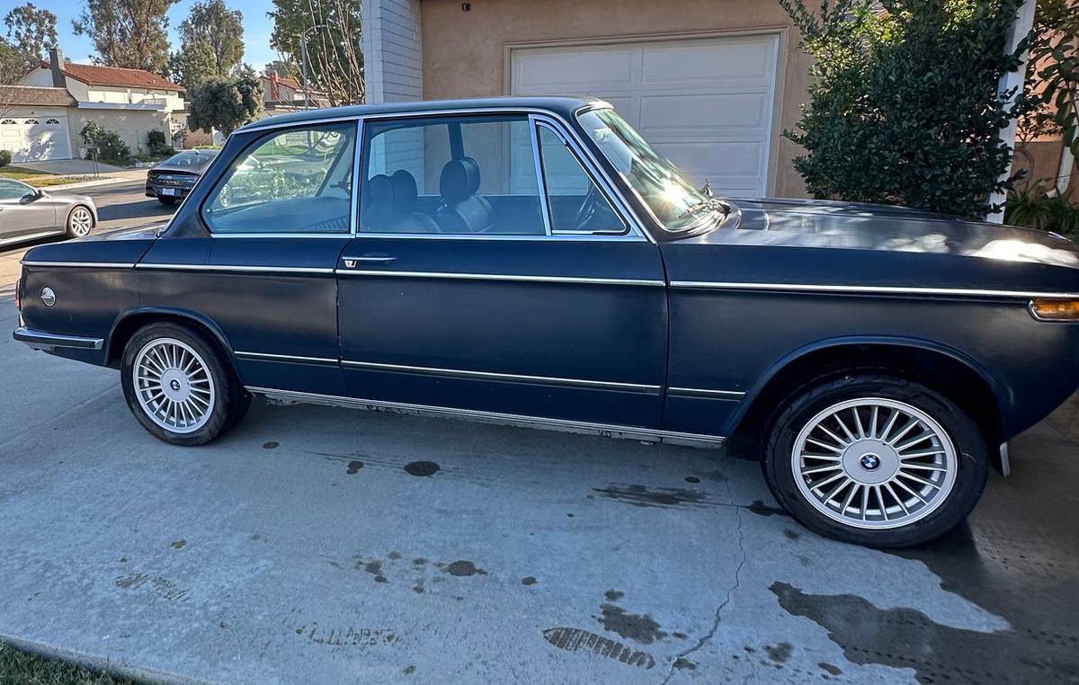 Bmw-2002-1974-blue
