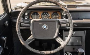 Bmw-2002-1975-black-23