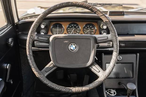 Bmw-2002-1975-black-23
