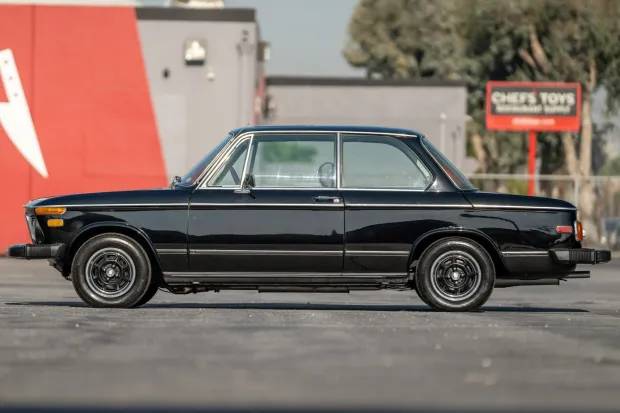 Bmw-2002-1975-black-3