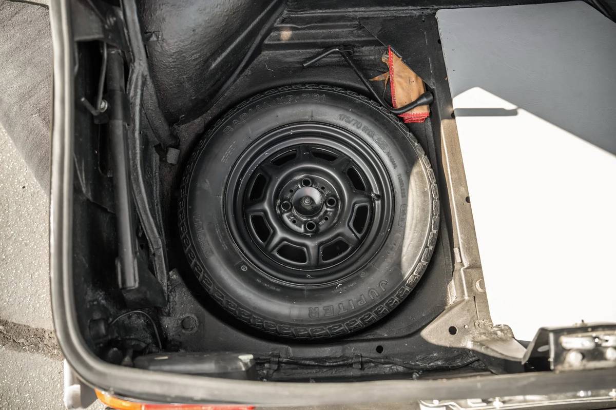 Bmw-2002-1975-black-6