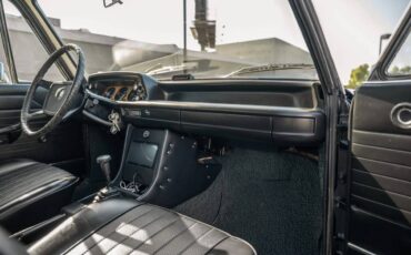 Bmw-2002-1975-black-9
