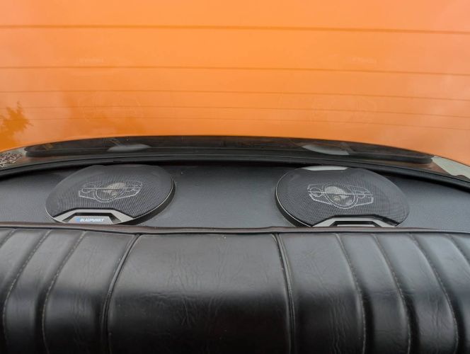 Bmw-2002-1976-Orange-Black-Vinyl-17