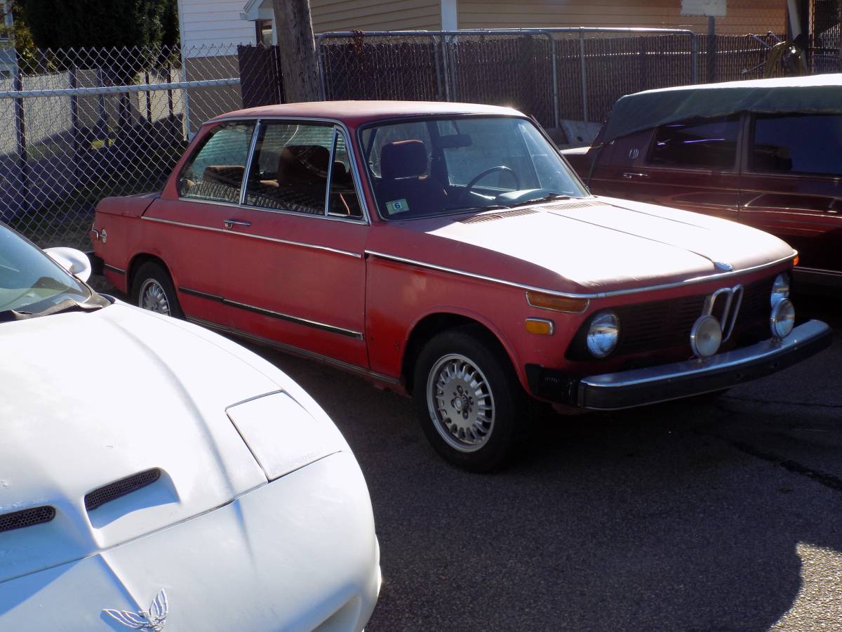 Bmw-2002-1976-red-2