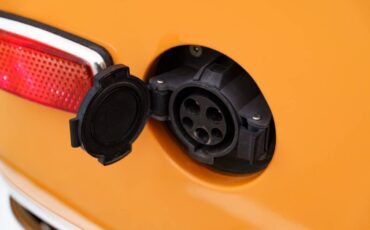 Bmw-2002-electric-1974-orange-18