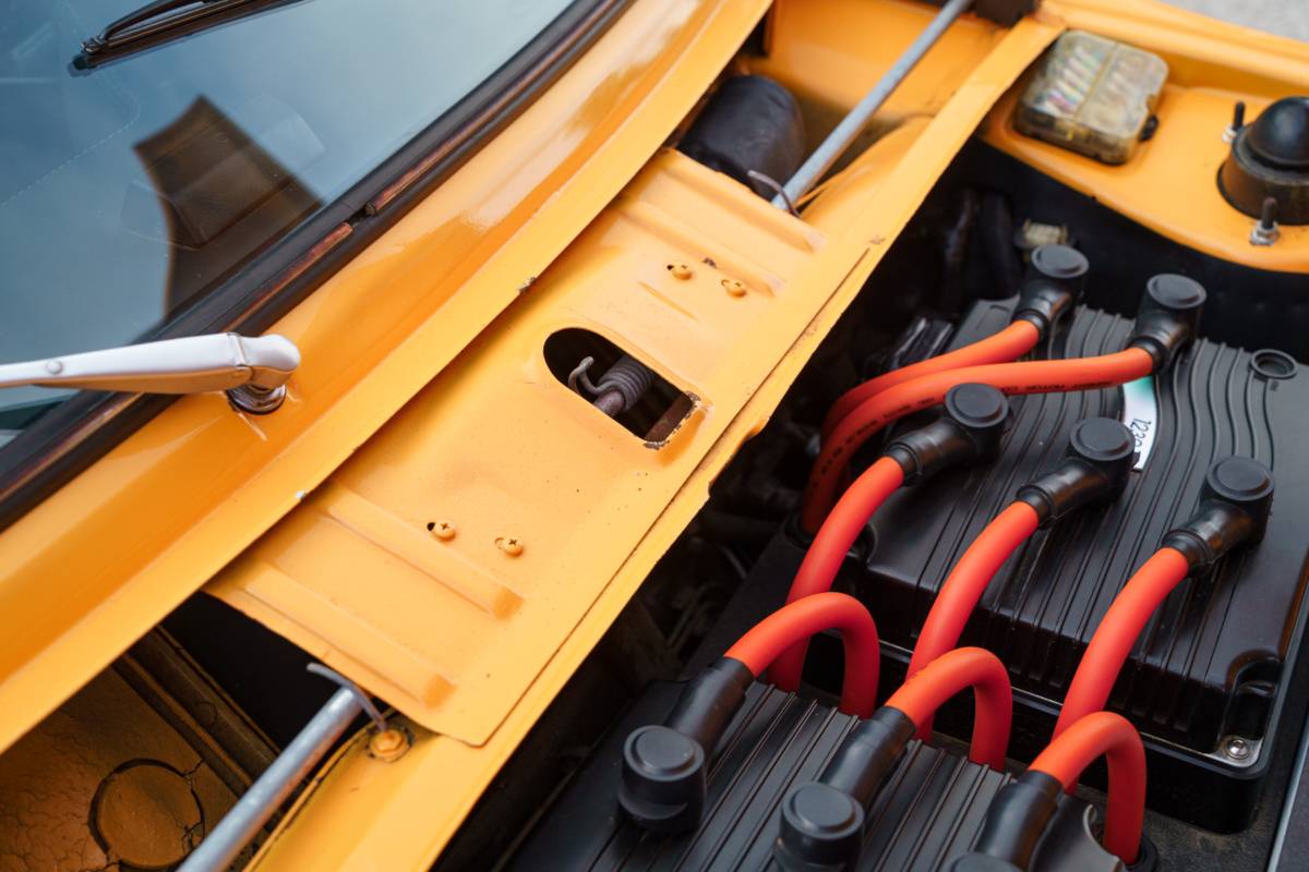 Bmw-2002-electric-1974-orange-6