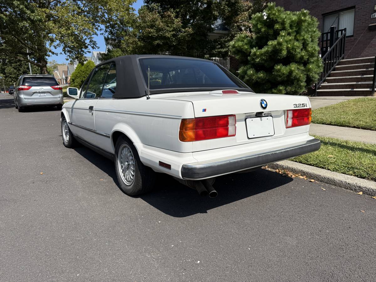 Bmw-3-series-1989-white-2