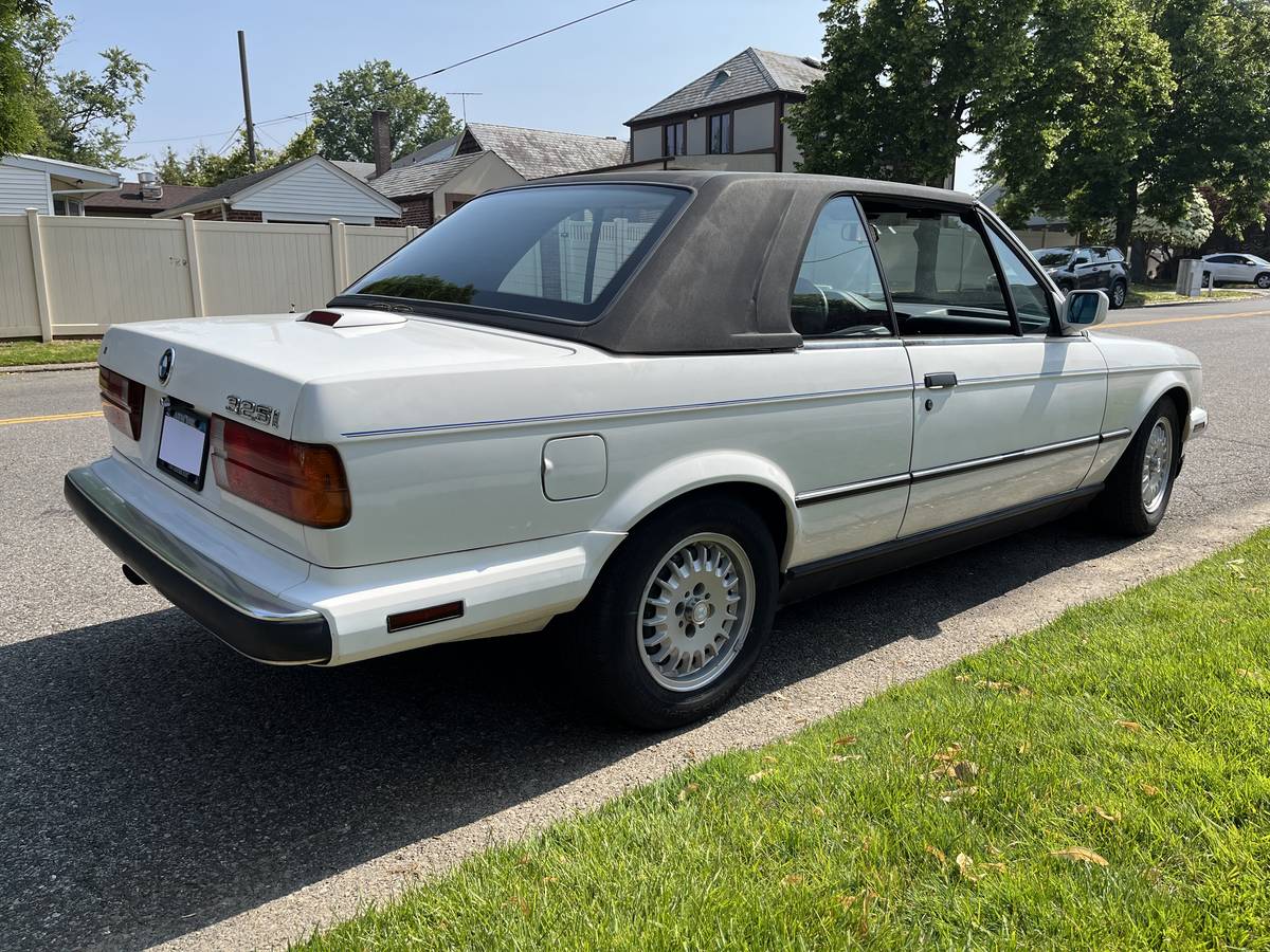 Bmw-3-series-1989-white-4