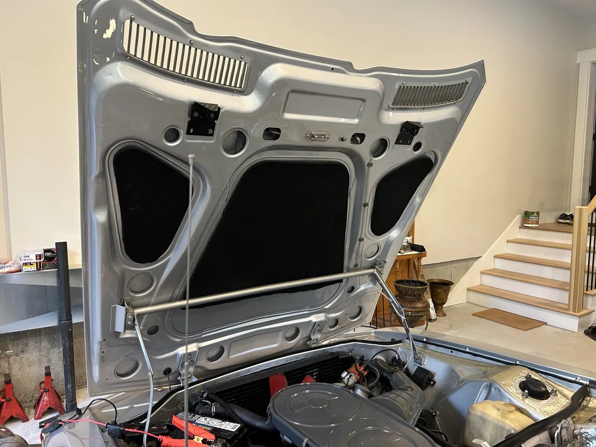 Bmw-3.0cs-1971-Polaris-Metallic-Blue-Leather-7