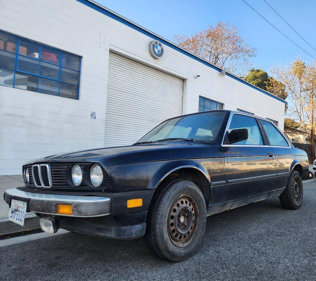 Bmw-318i-1984-black-19