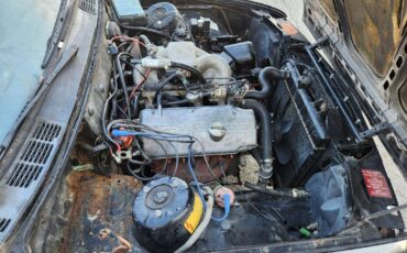Bmw-318i-1984-black-37