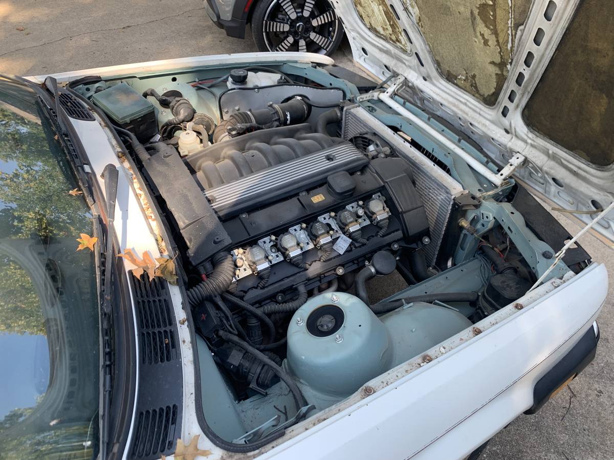 Bmw-318i-1984-white-2