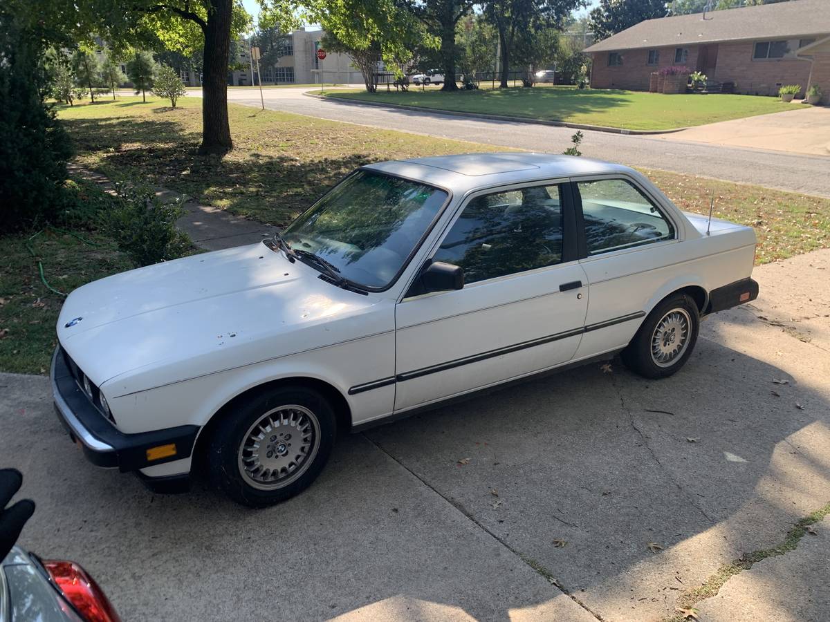 Bmw-318i-1984-white-5