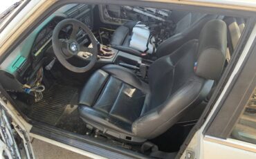 Bmw-318i-1984-white-6