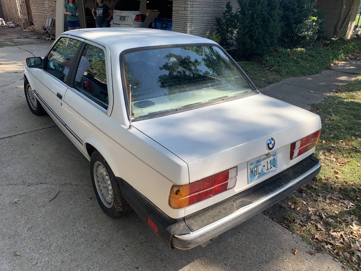 Bmw-318i-1984-white-8