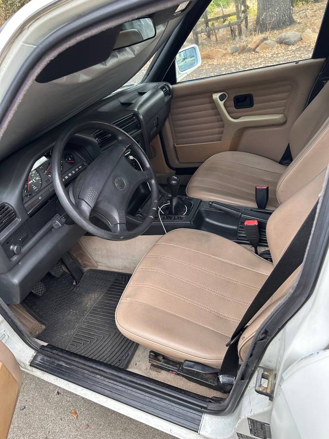 Bmw-318i-1991-white-10