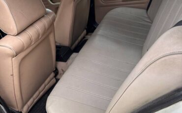 Bmw-318i-1991-white-11