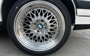 Bmw-318i-1991-white-4